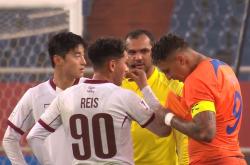 爱游戏在线-关于亚冠联赛淘汰赛战况激烈，强队差点翻船的信息