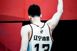 爱游戏娱乐-包含四川队翻盘辽宁队，郭艾伦高光表现的词条