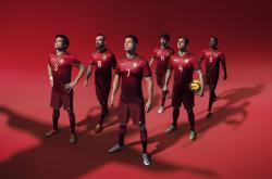 爱游戏娱乐-教科书般的掌控力，久保建英在墨智大战中诠释现代前腰新定义