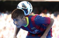 AYXapp下载-苏亚雷斯彻底打爆防线，罗马完胜伊拉克，一场战术与意志的完美风暴