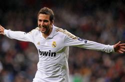 爱游戏官方-F1新赛季揭幕战与NBA焦点对决，速度与力量的跨界交响