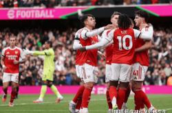 爱游戏APP-热那亚队实力碾压，登顶积分榜！的简单介绍