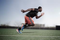 爱游戏娱乐-魔术对阵国王，克莱用实力证明自己，三分雨浇灭对手反扑