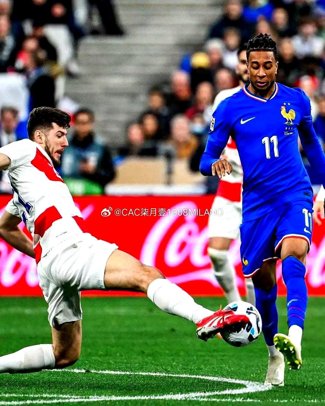 法国队在激烈对抗中胜出，晋级半决赛