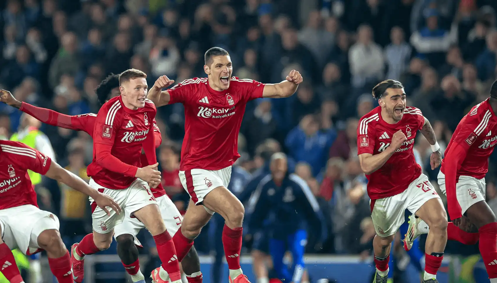 足球传奇:英格兰名宿再创辉煌 足球传奇:英格兰名宿再创辉煌