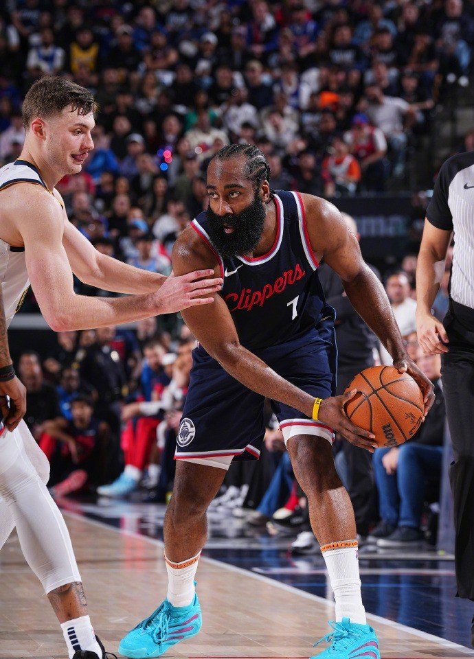 关于快船取胜!力克篮网,保住季后赛的希望的信息 关于快船取胜!力克篮网,保住季后赛的希望的信息