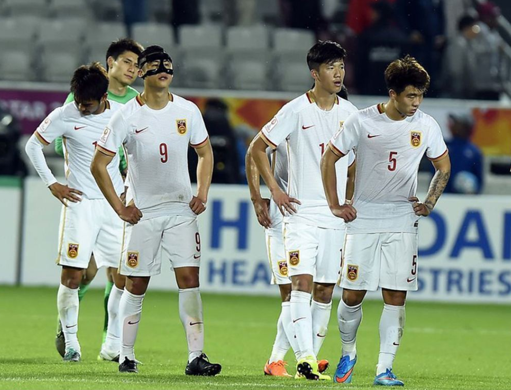 关于中国队翻盘韩国队，黄鸭组合统治全场的信息