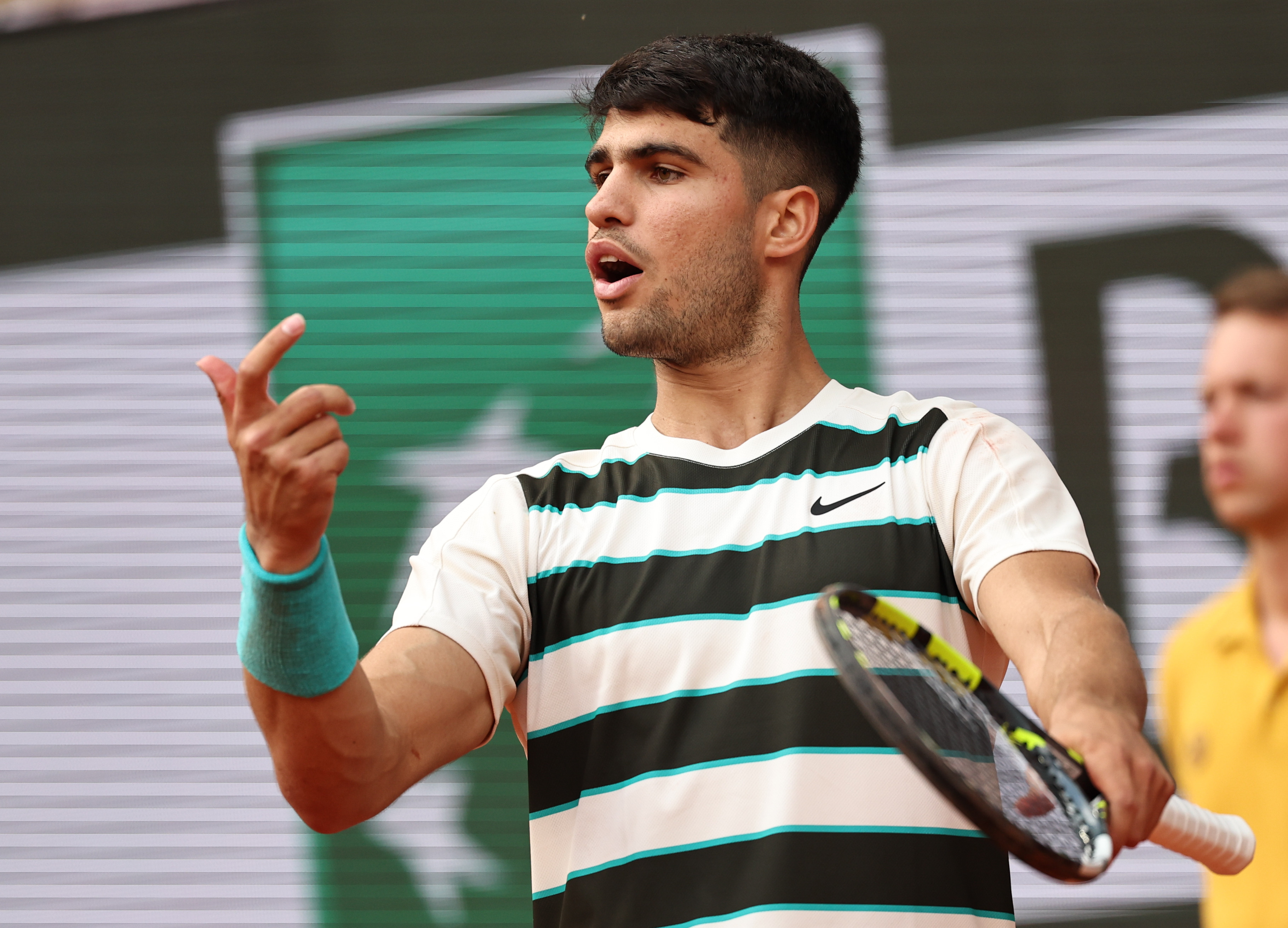 意大利网球队完胜世界网球队,阿尔卡拉斯完成帽子戏法的简单介绍 意大利网球队完胜世界网球队,阿尔卡拉斯完成帽子戏法的简单介绍