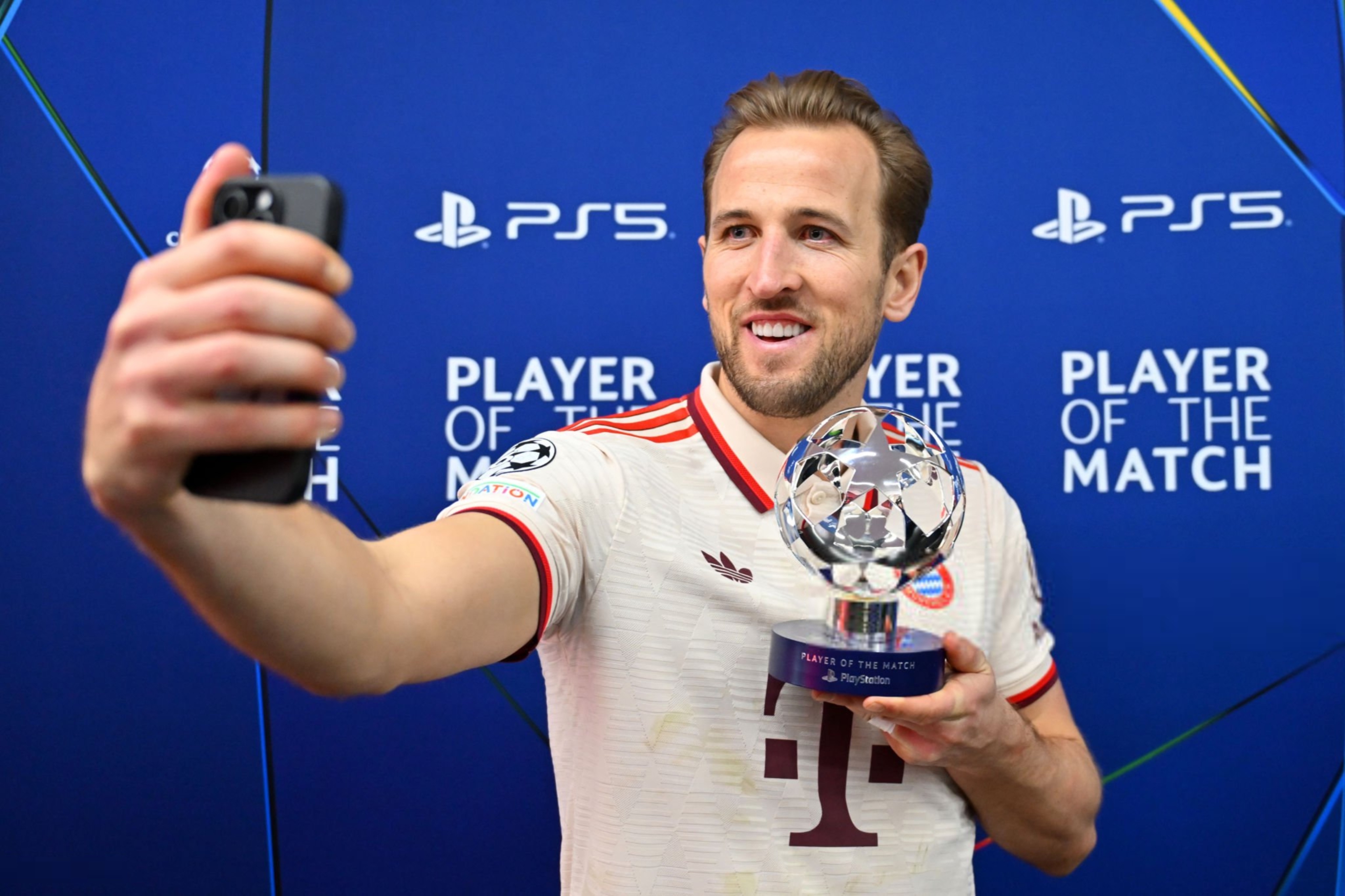 勒沃库森完胜塞维利亚，凯恩关键制胜的简单介绍