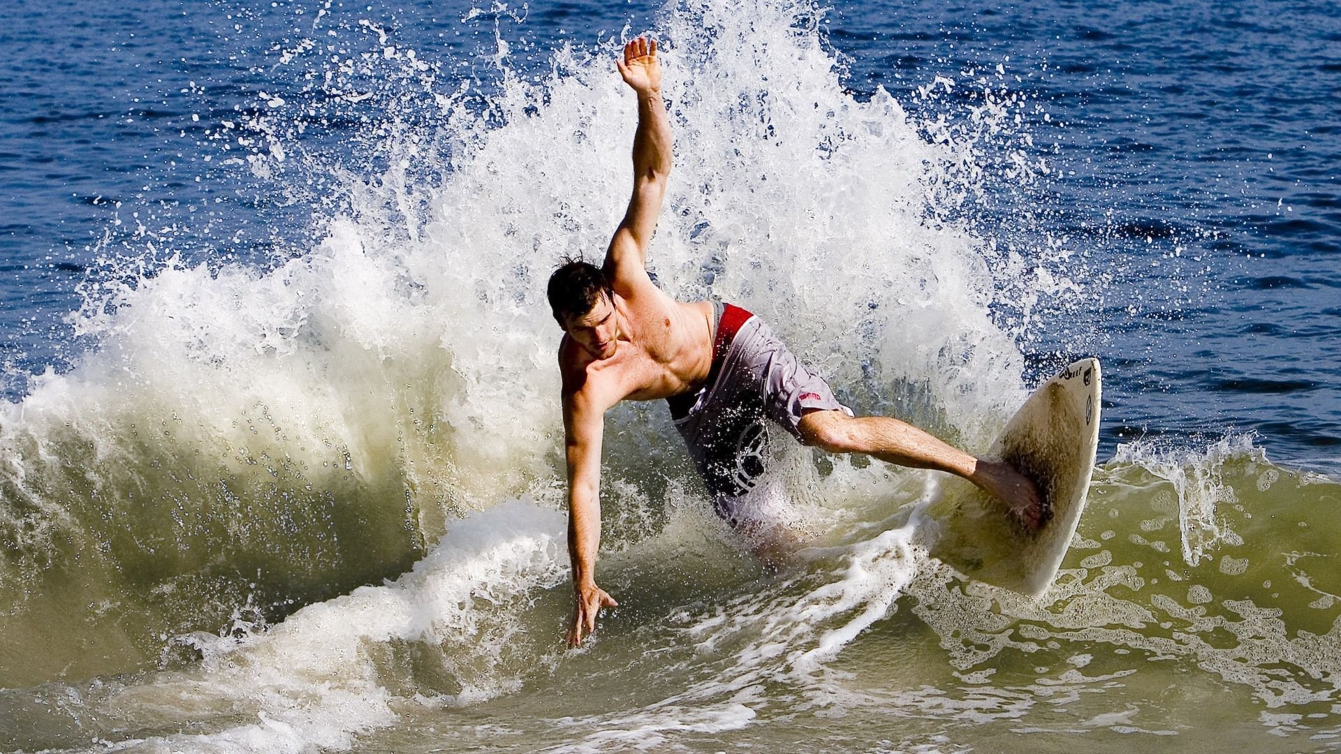 从迈阿密到世界杯，战术压制与接管艺术的跨时空交响